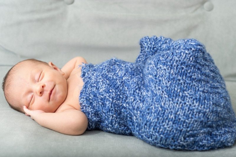 baby-slaap-lachend baby slaap lachend