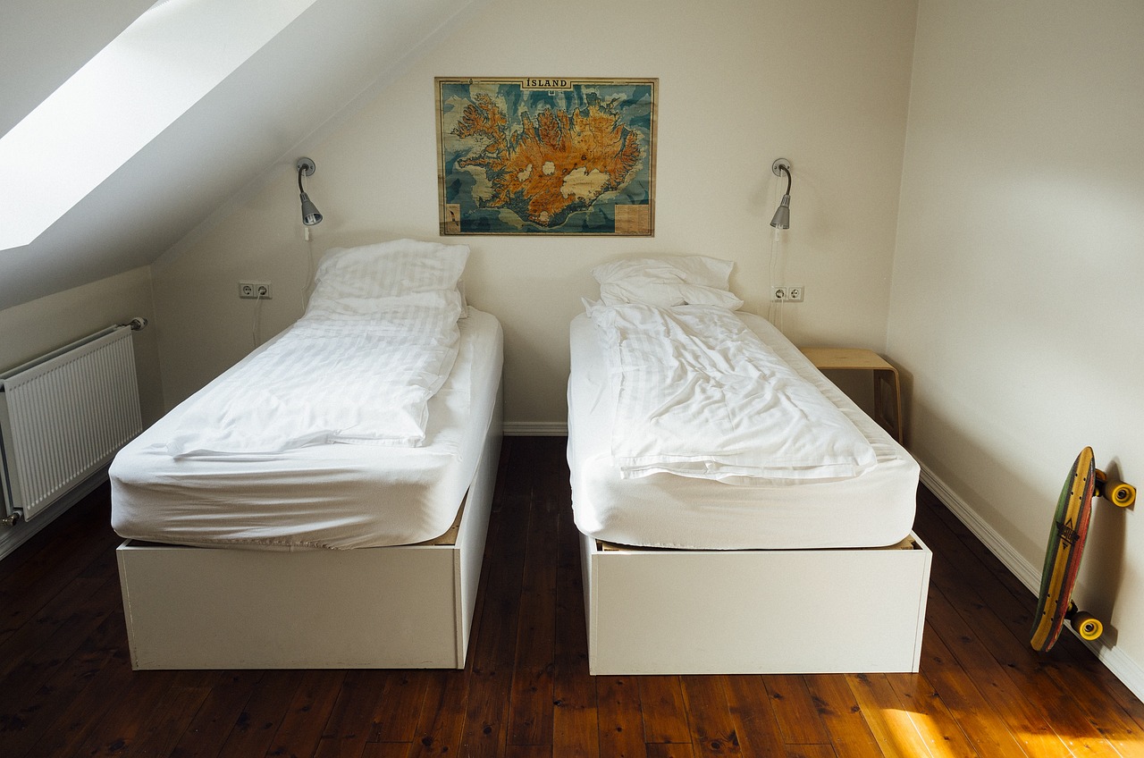 bedroom g686817116 1280 1 persoons dekbed